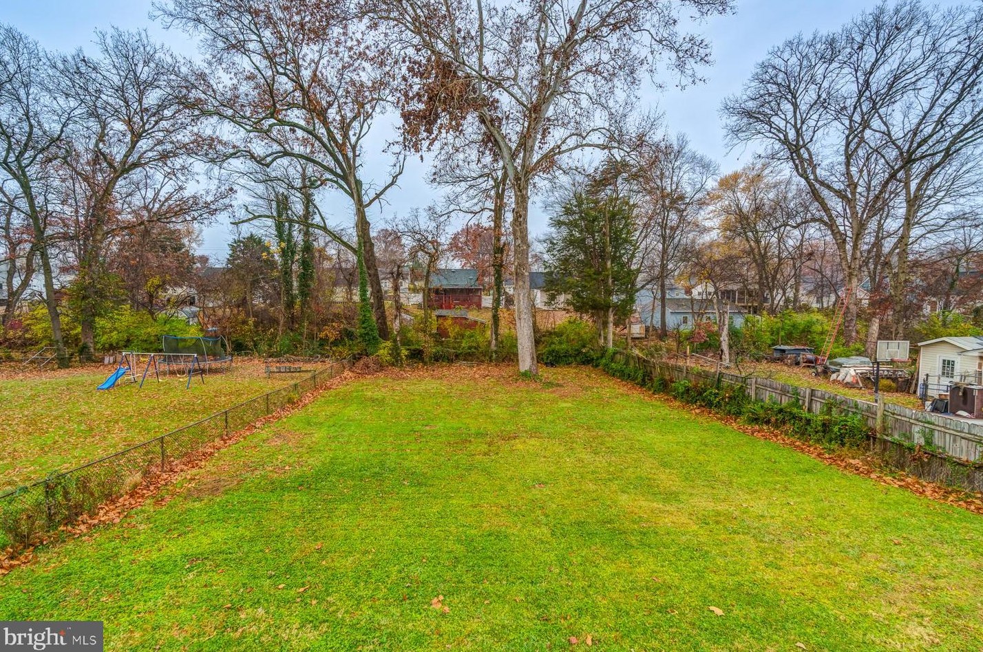 125 Lambert Dr, Manassas VA  20111-1829 exterior