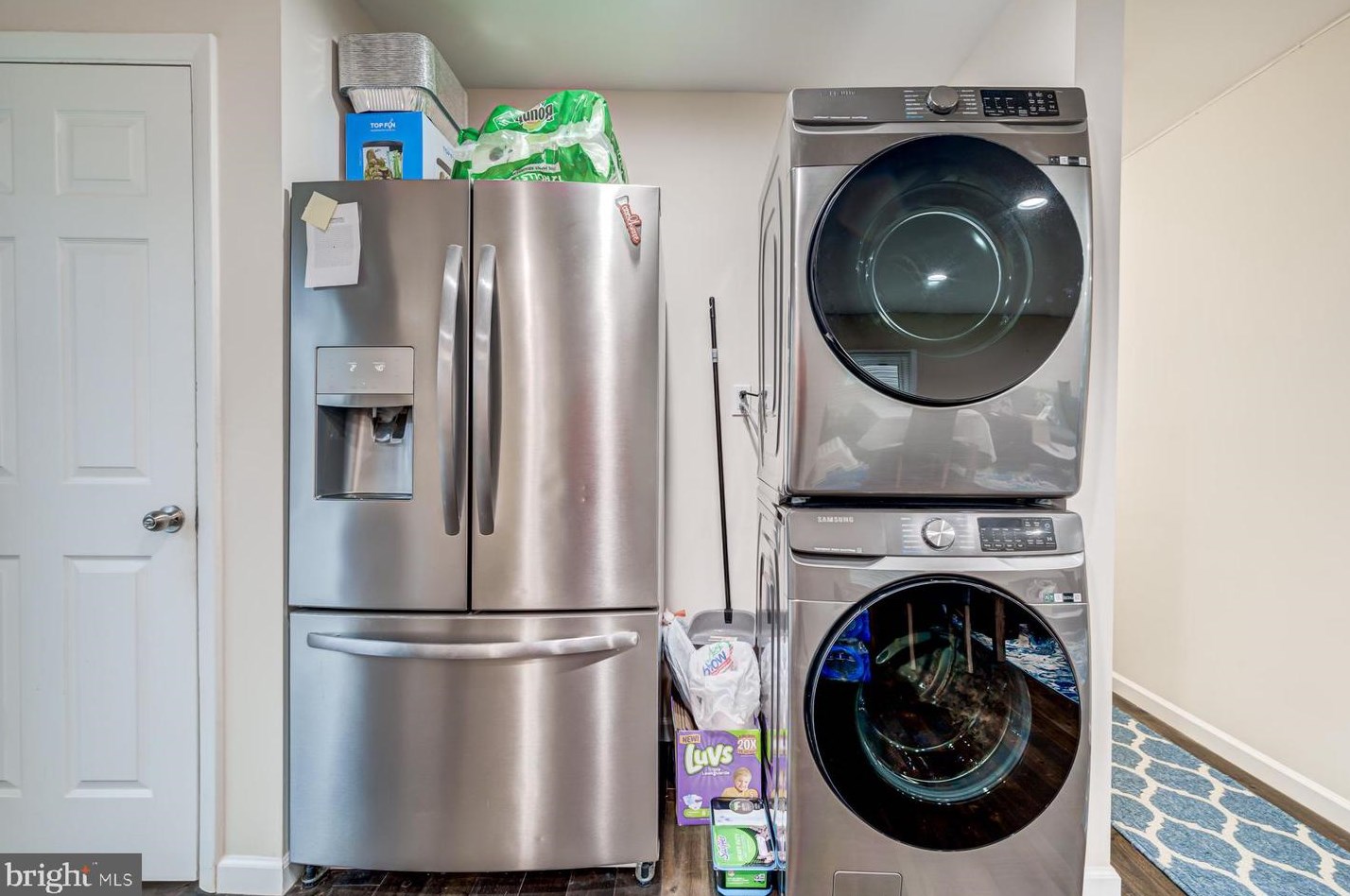 125 Lambert Dr, Manassas VA  20111-1829 exterior