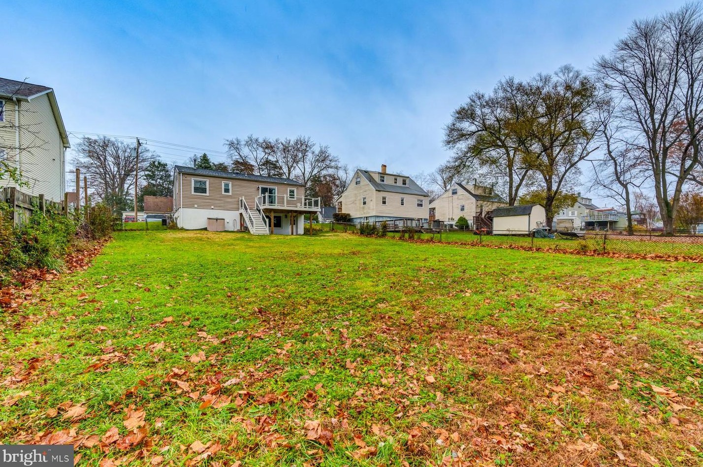 125 Lambert Dr, Manassas VA  20111-1829 exterior