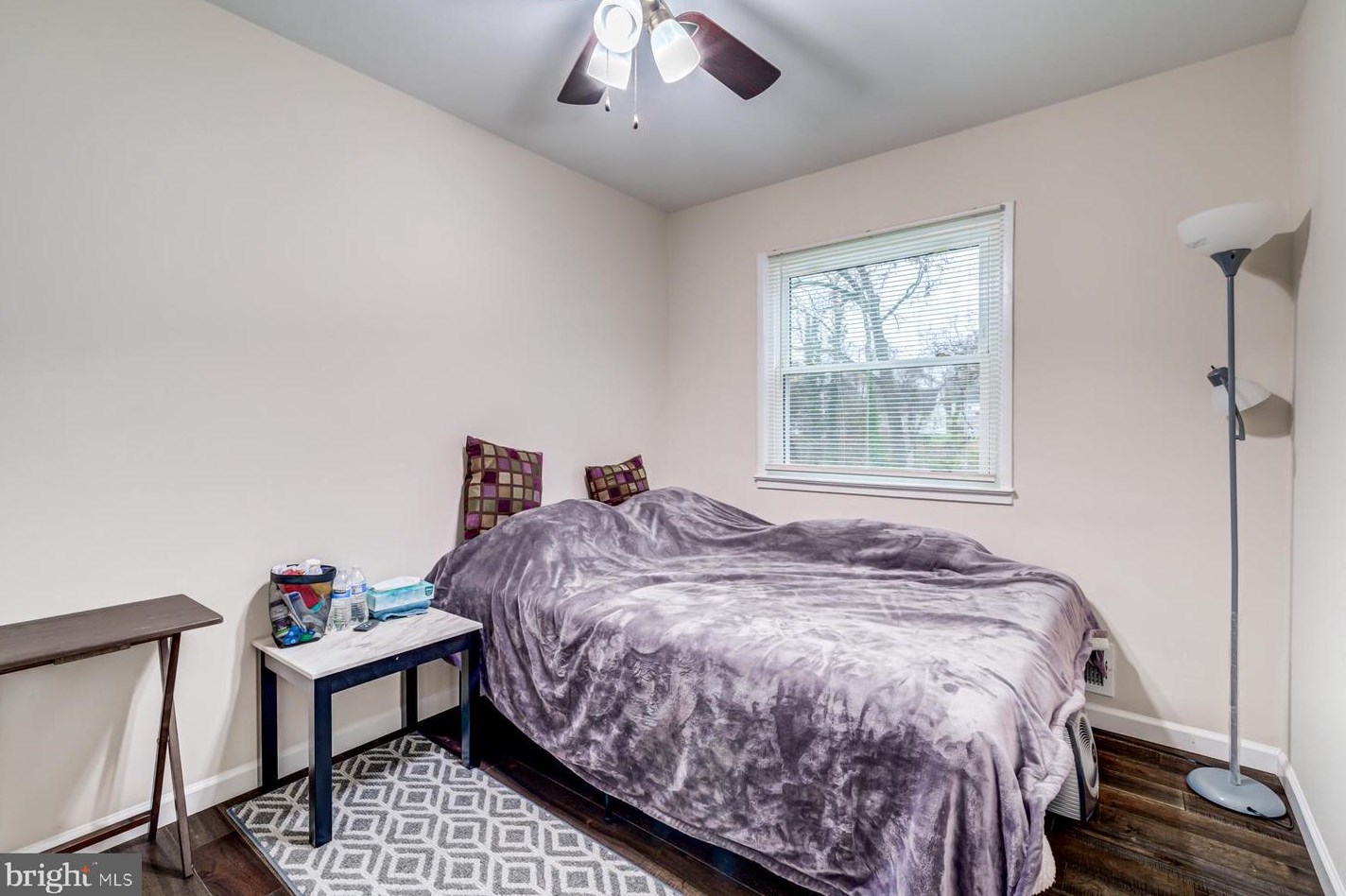 125 Lambert Dr, Manassas VA  20111-1829 exterior