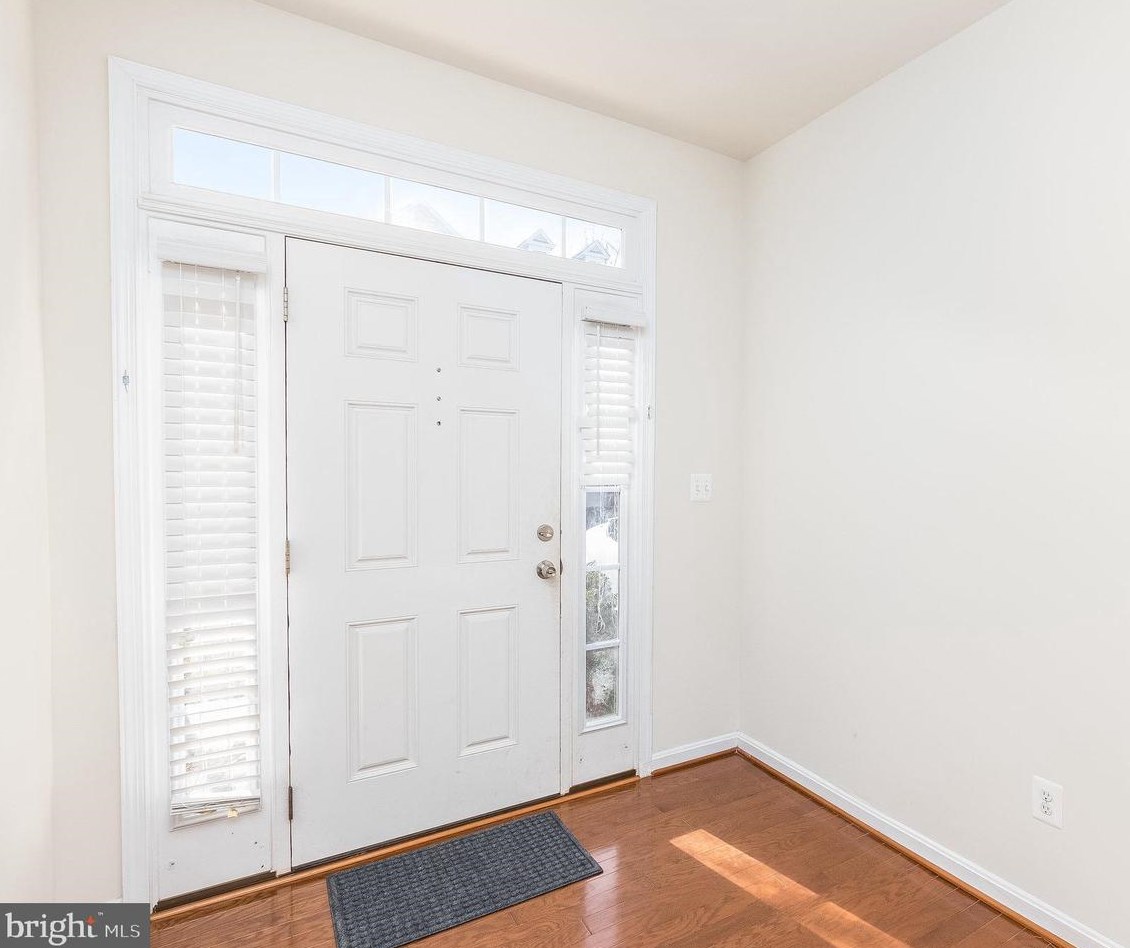 9097 Belo Gate Dr, Manassas, VA 20111