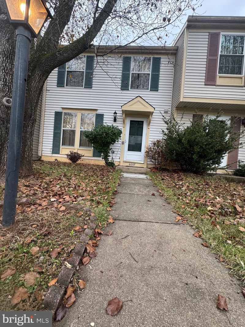 8607 Hamilton Ct, Manassas, VA 20111