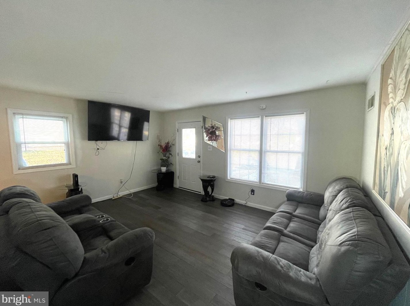 259 Moseby Dr, Manassas VA  20111-2012 exterior