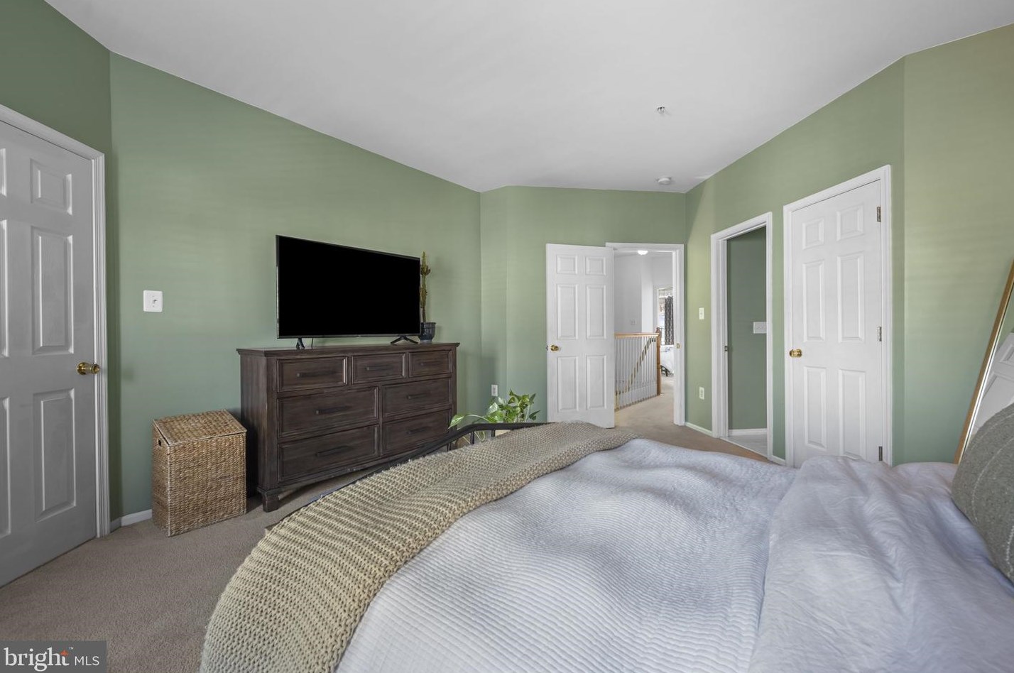 9816 Pickens Pl, Manassas VA  20111-7000 exterior