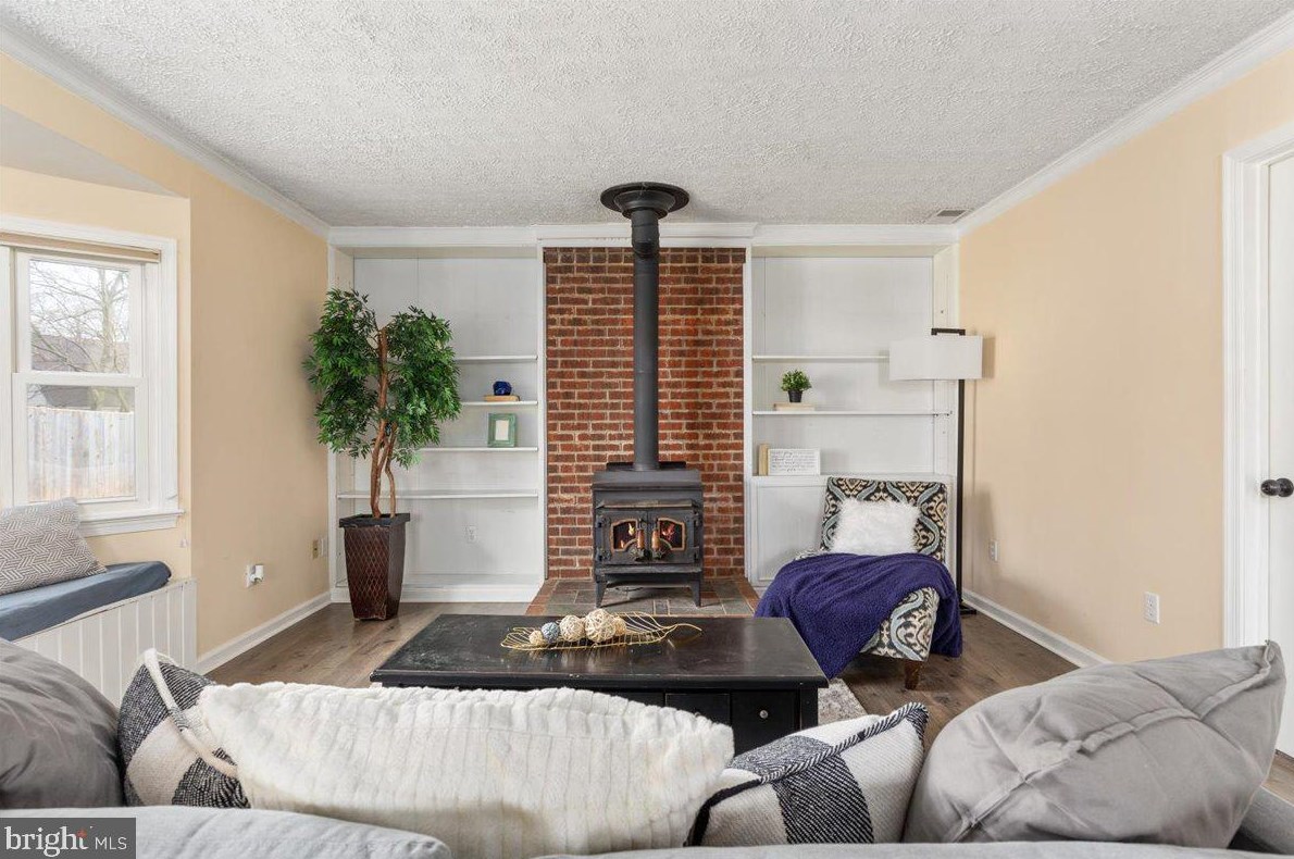 126 Mace St, Manassas VA  20111-2037 exterior