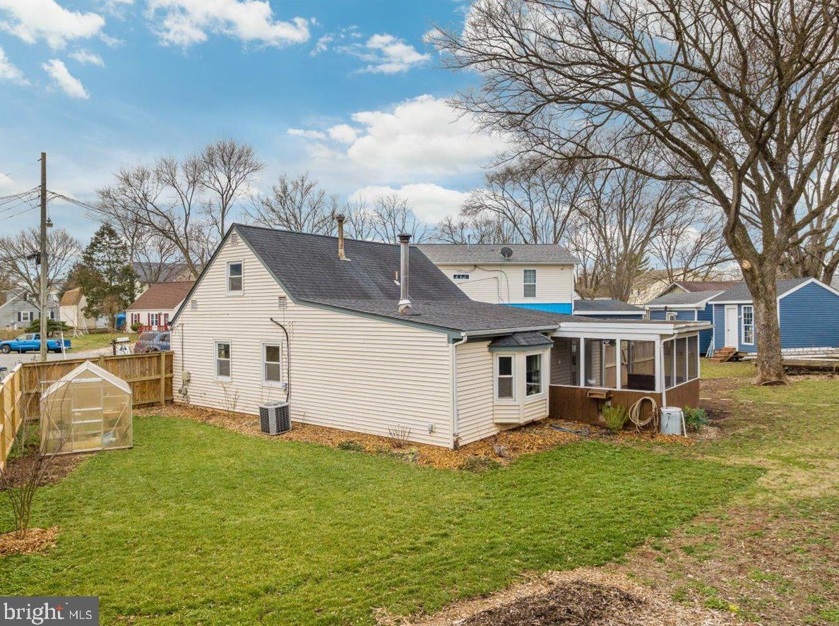 126 Mace St, Manassas VA  20111-2037 exterior