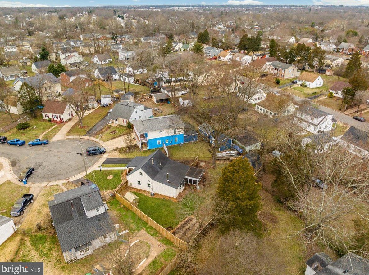 126 Mace St, Manassas VA  20111-2037 exterior