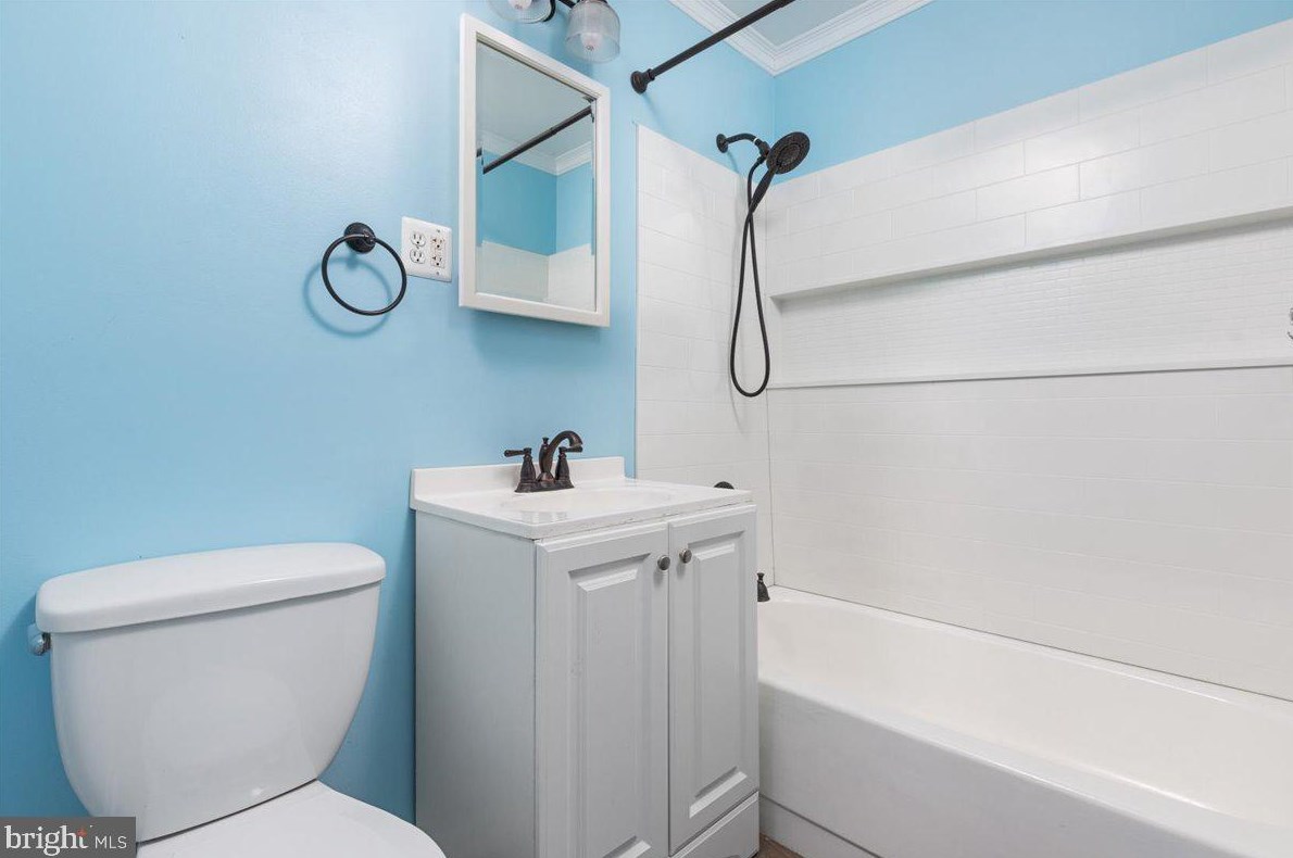 126 Mace St, Manassas VA  20111-2037 exterior