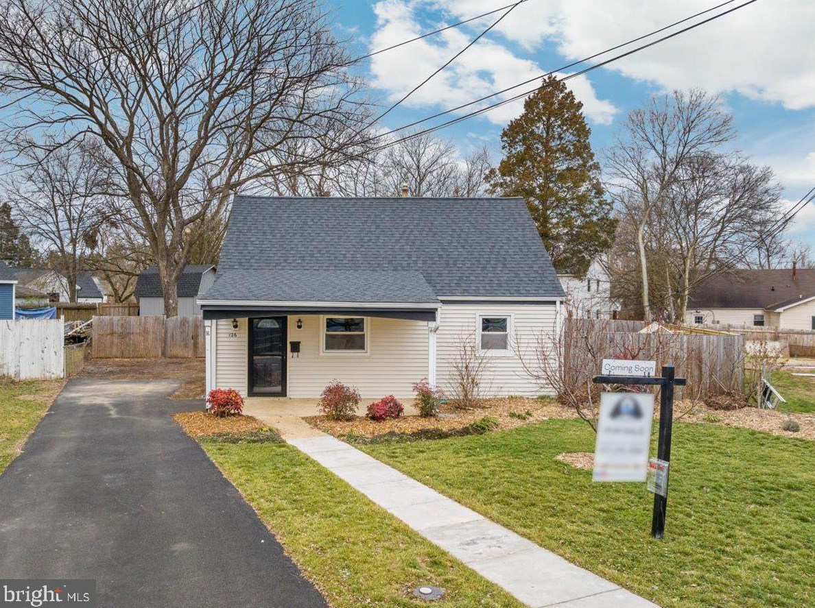 126 Mace St, Manassas VA  20111-2037 exterior