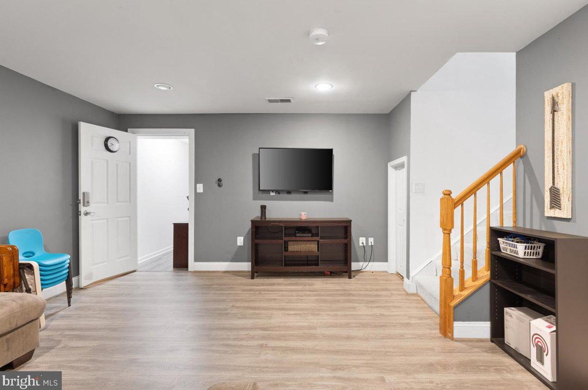 9315 Hedgeford St, Manassas VA  20111-3040 exterior