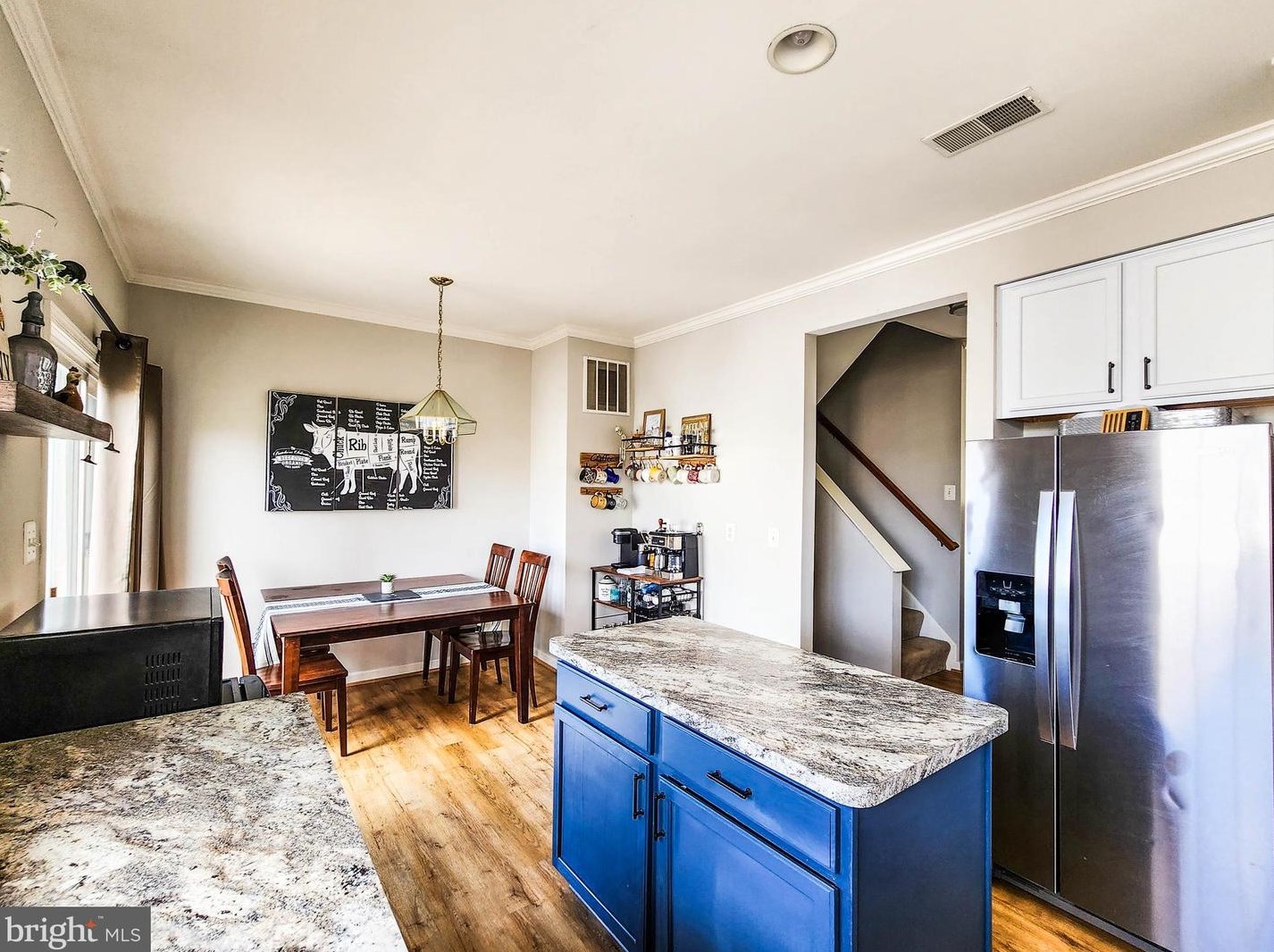 9404 Lanae Ln, Manassas VA  20111-8243 exterior