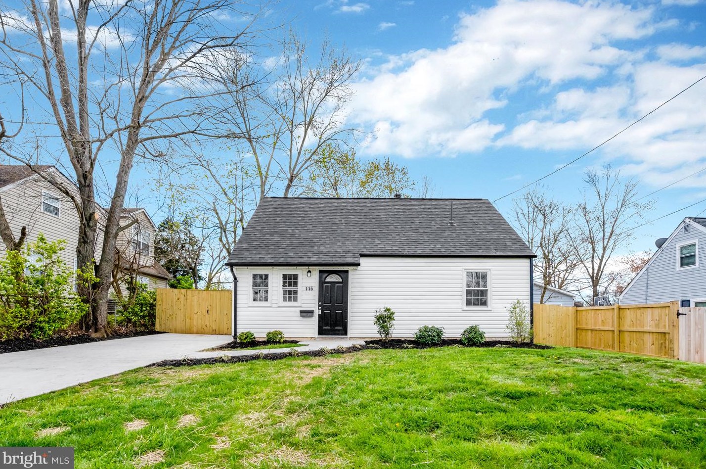 115 Travis St, Manassas, VA 20111-2002
