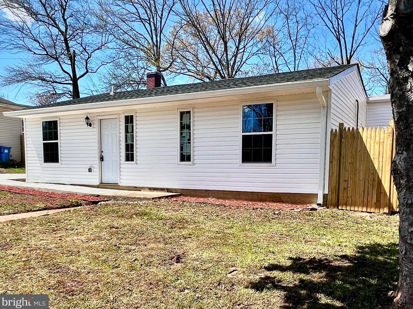 129 Courtney Dr, Manassas VA  20111-2058 exterior
