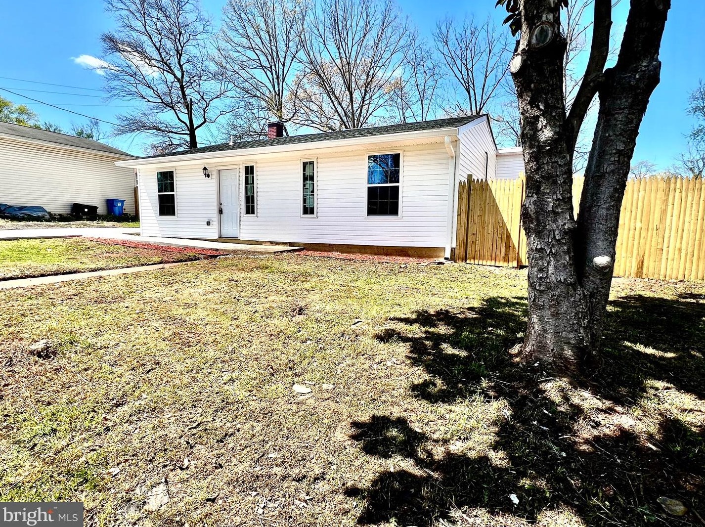 129 Courtney Dr, Manassas VA  20111-2058 exterior