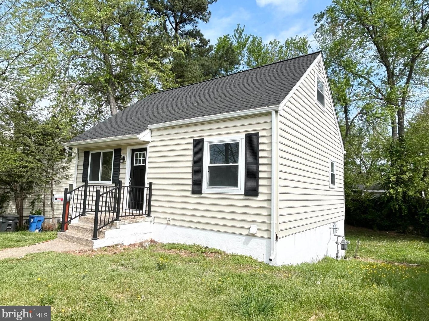 102 Meeker St, Manassas, VA 20111
