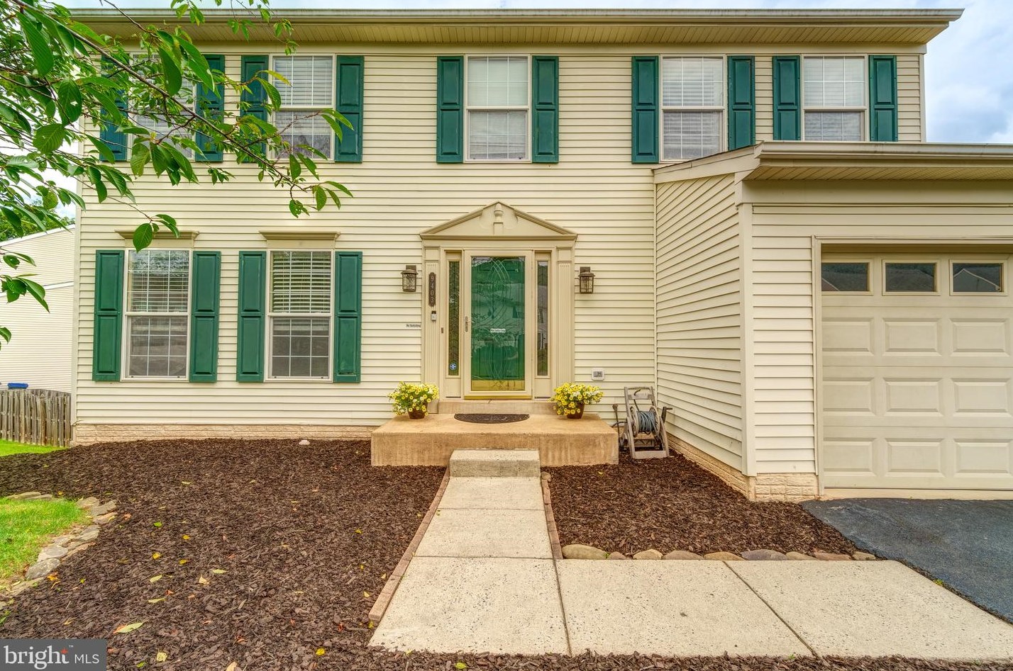 9403 Sonia Ct, Manassas, VA 20111