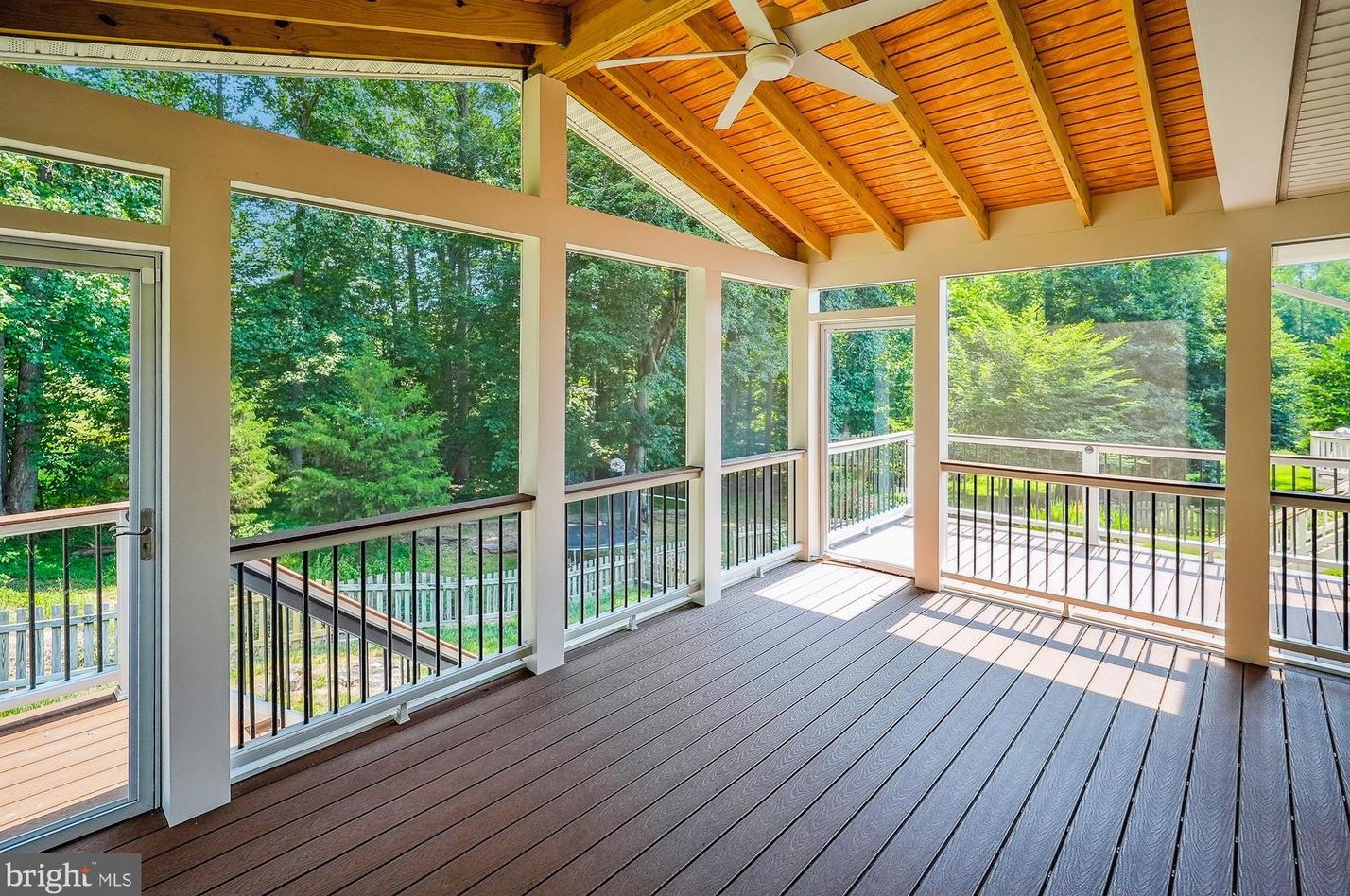 9427 Katelyn Ct, Manassas, VA 20111
