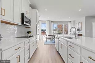 1108B Dabney Dr, Manassas Park, VA 20111 - Photo 6