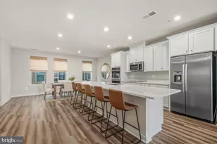 609 Percy Pl, Manassas Park, VA 20111 - Photo 6