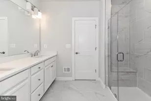 504 Tassita Ln, Manassas Park, VA 20111 - Photo 18