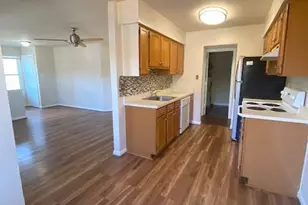 319 Moseby Ct, Manassas Park, VA 20111 - Photo 4