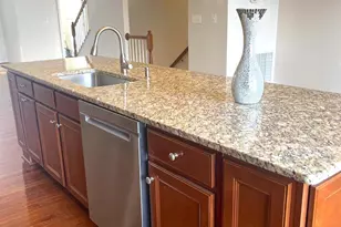 9097 Belo Gate Dr, Manassas Park, VA 20111 - Photo 12