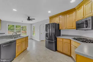 47 Roseberry Ln, Urbanna, VA 23175 - Photo 6