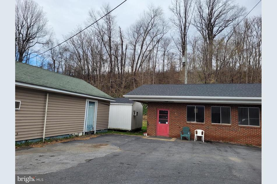 1779 Rockfish Valley Hwy, Nellysford, VA 22958 MLS VANL2000126