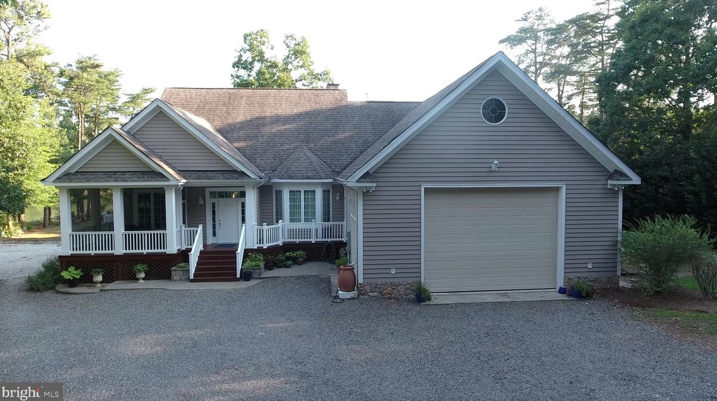 93 Hall Farm Dr, Heathsville, VA 22473-4469