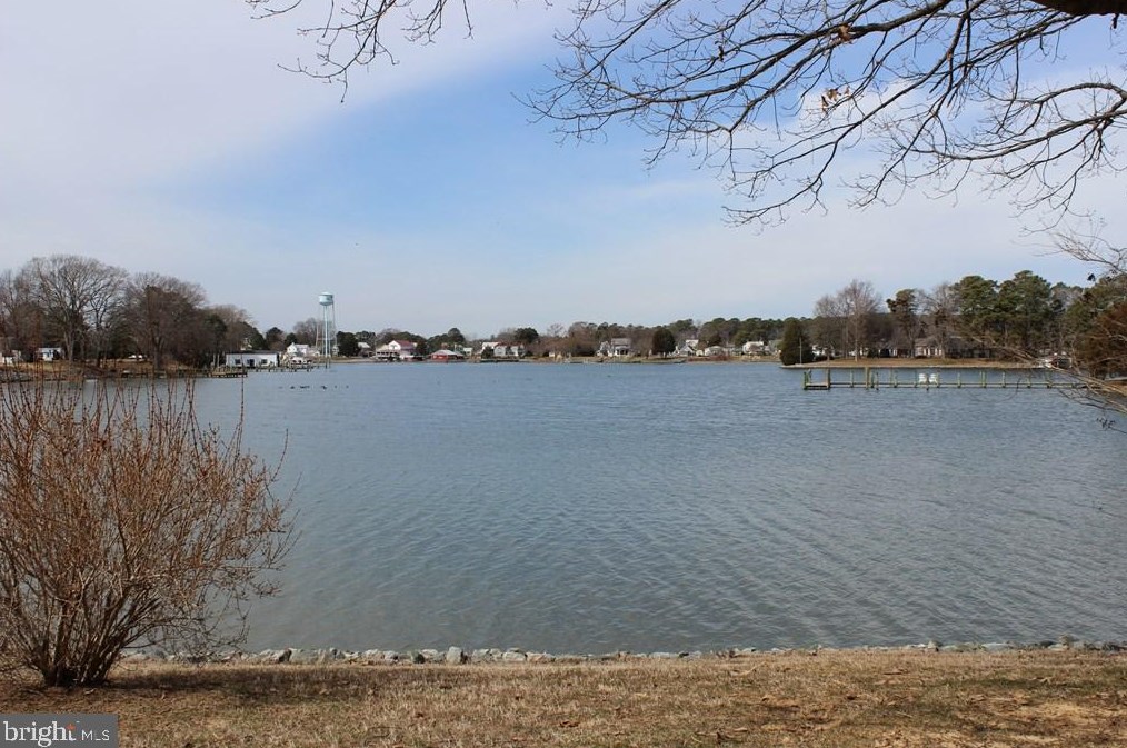 291 Colieville Ln, Reedville, VA 22539-4008