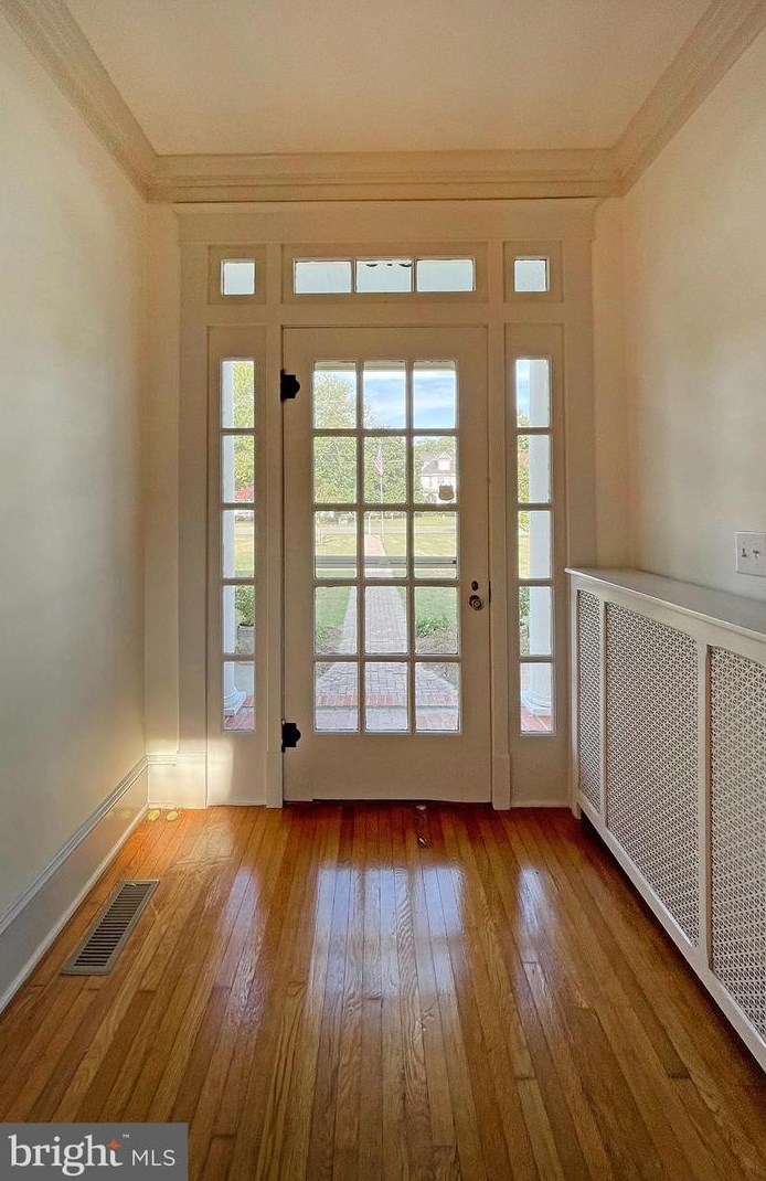 375 Main St, Reedville, VA 22539