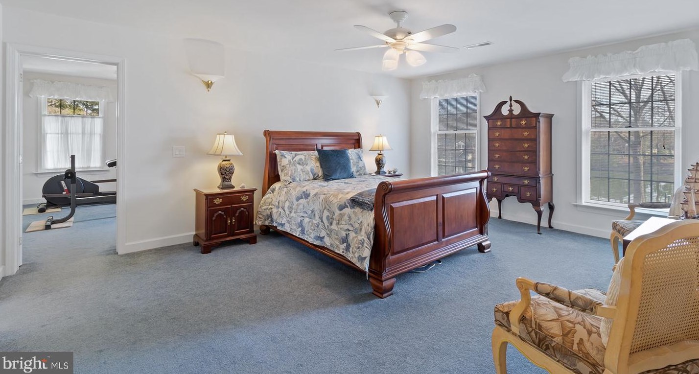 562 Oyster Point Dr, Reedville VA  22539-3604 exterior