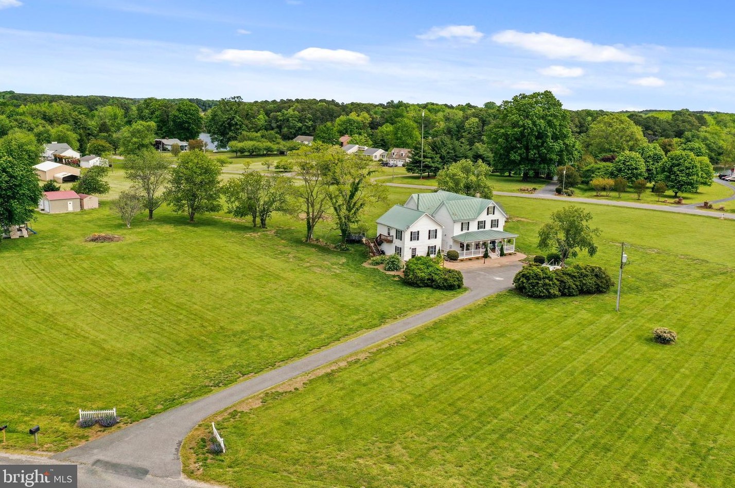 200 Harbor Dr, Reedville, VA 22539-3607