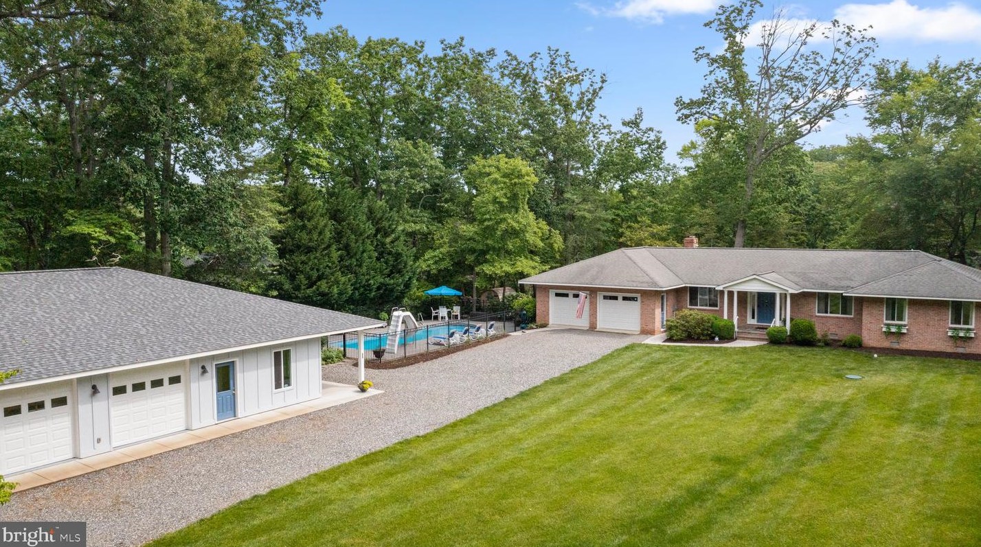 35 Overlook Ln, Burgess, VA 22432