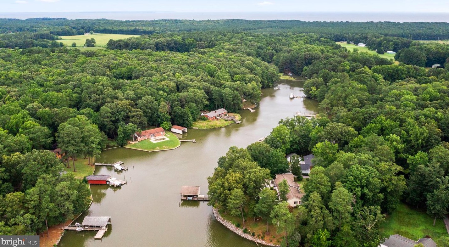 239 Spencers Creek Ln, Heathsville, VA 22473