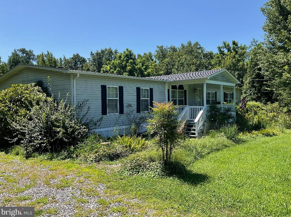 632 Sandy Beach Rd, Heathsville, VA 22473-2249
