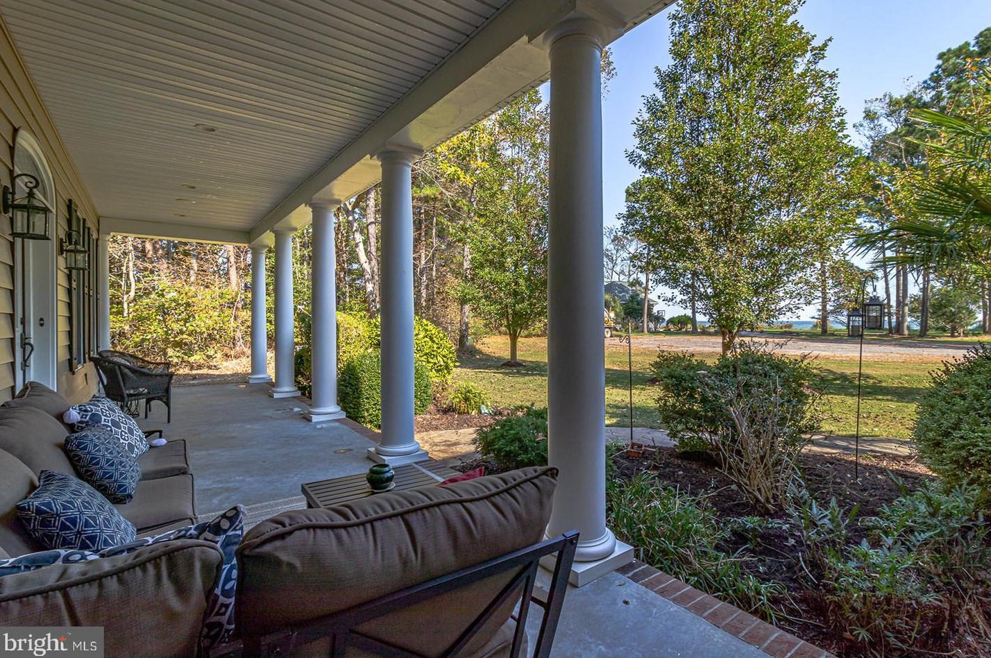 149 Beach Point Dr, Heathsville, VA 22473