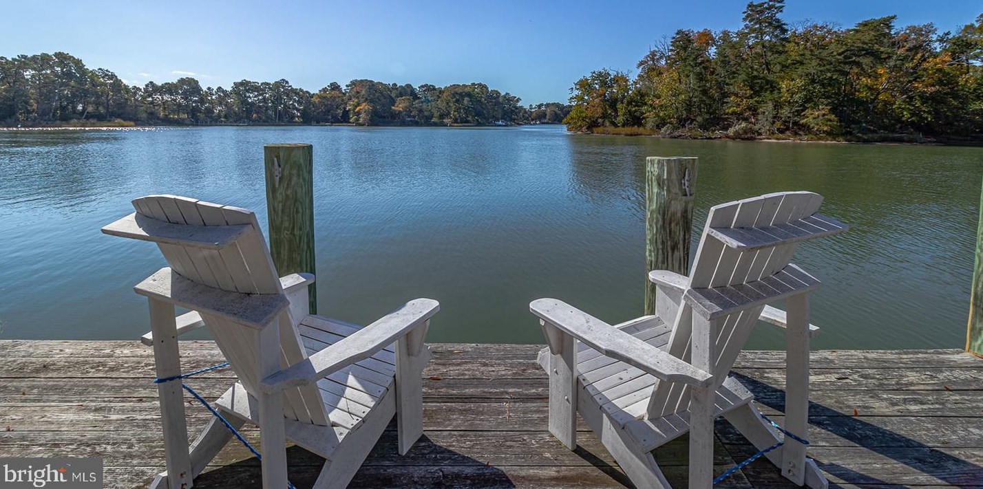 160 Spriggs Ln, Reedville, VA 22539