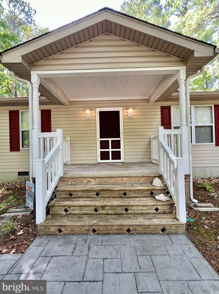 693 Presley Creek Dr, Heathsville, VA 22473