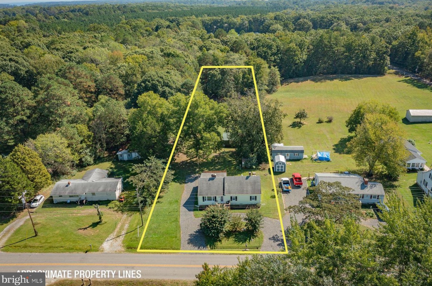 584 Harryhogan Rd, Walmsley, VA 22435