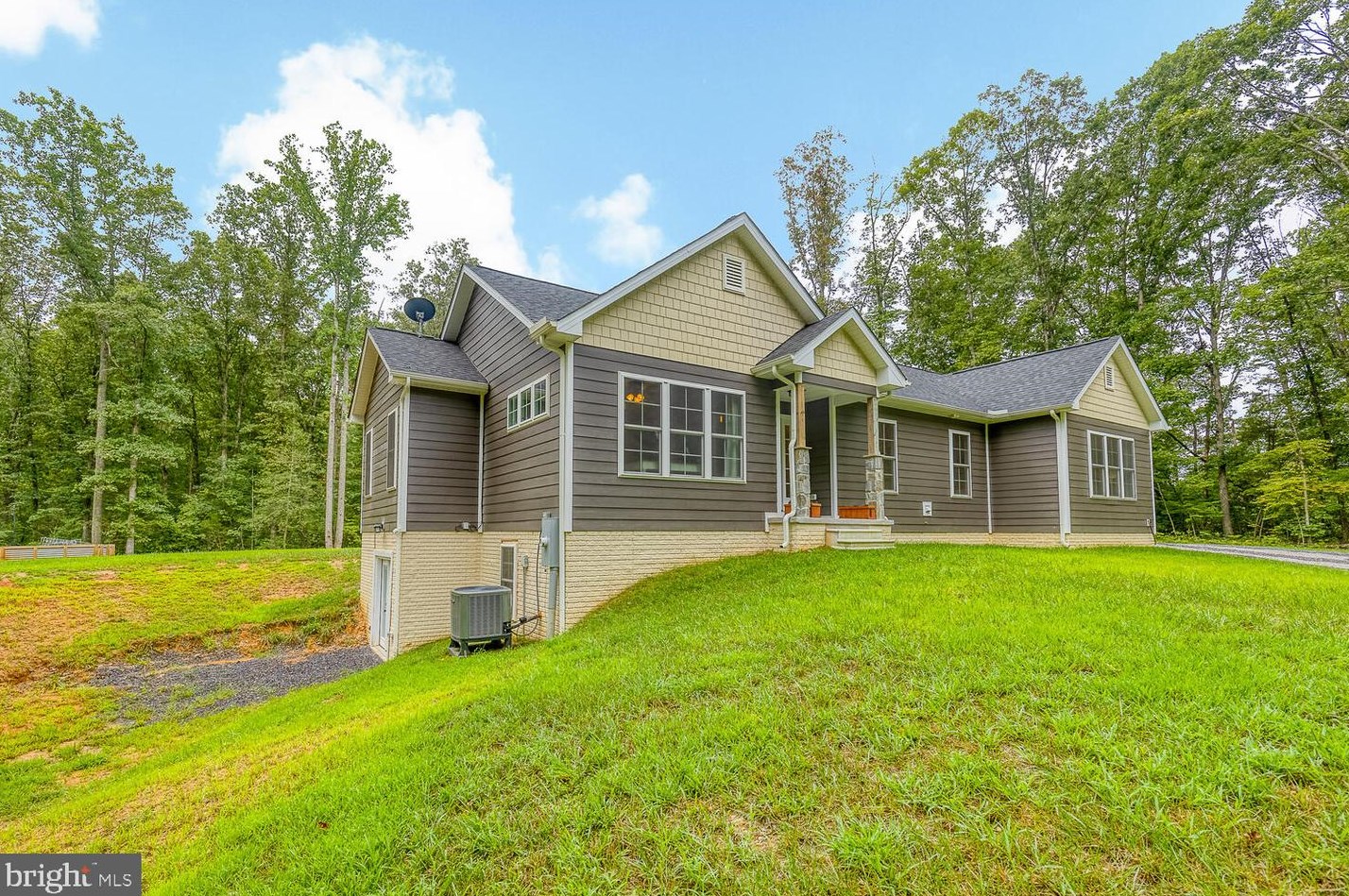 7404 Vermont Rd, Rhoadesville, VA 22542