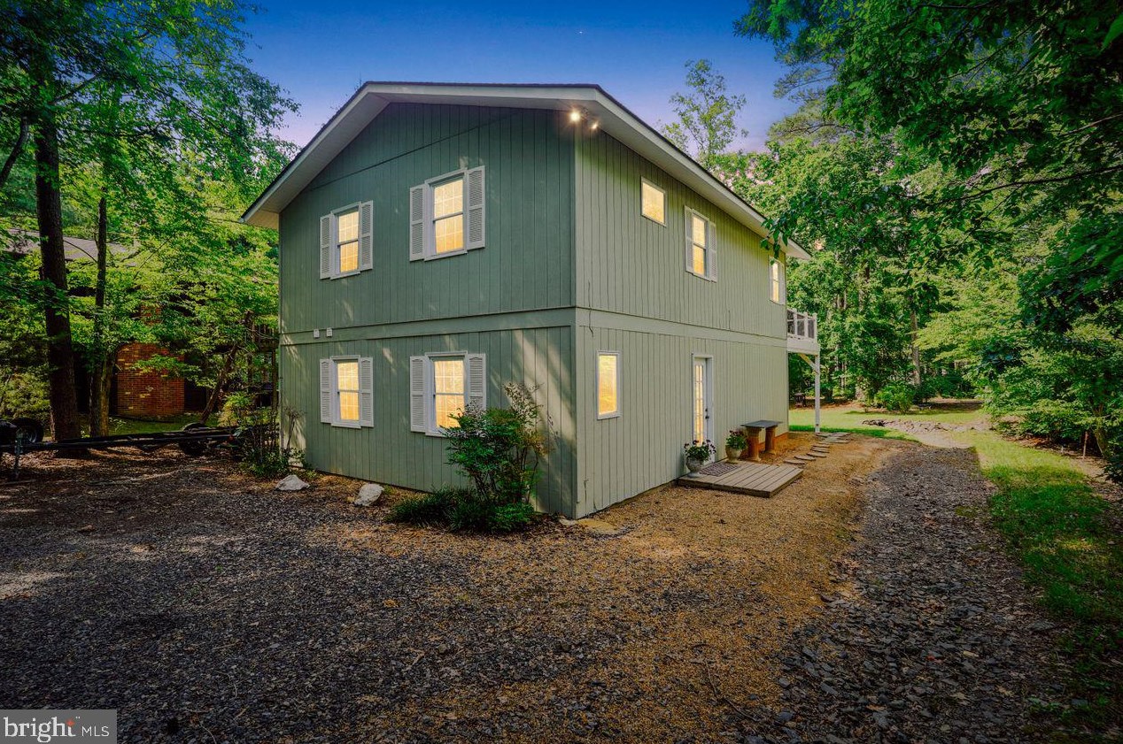 200 Beachside Cove, Locust Grove, VA 22508
