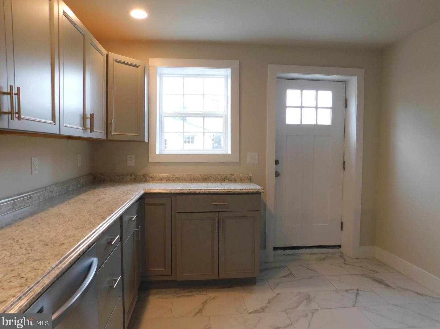 510 N Main St #c, Gordonsville, VA 22942