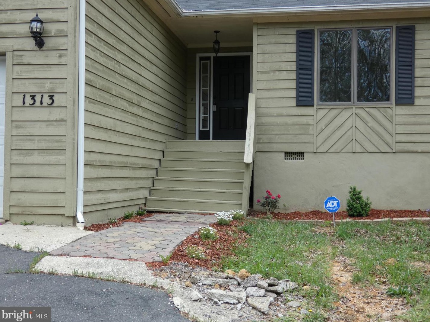 1313 Lakeview Pkwy, Locust Grove, VA 22508