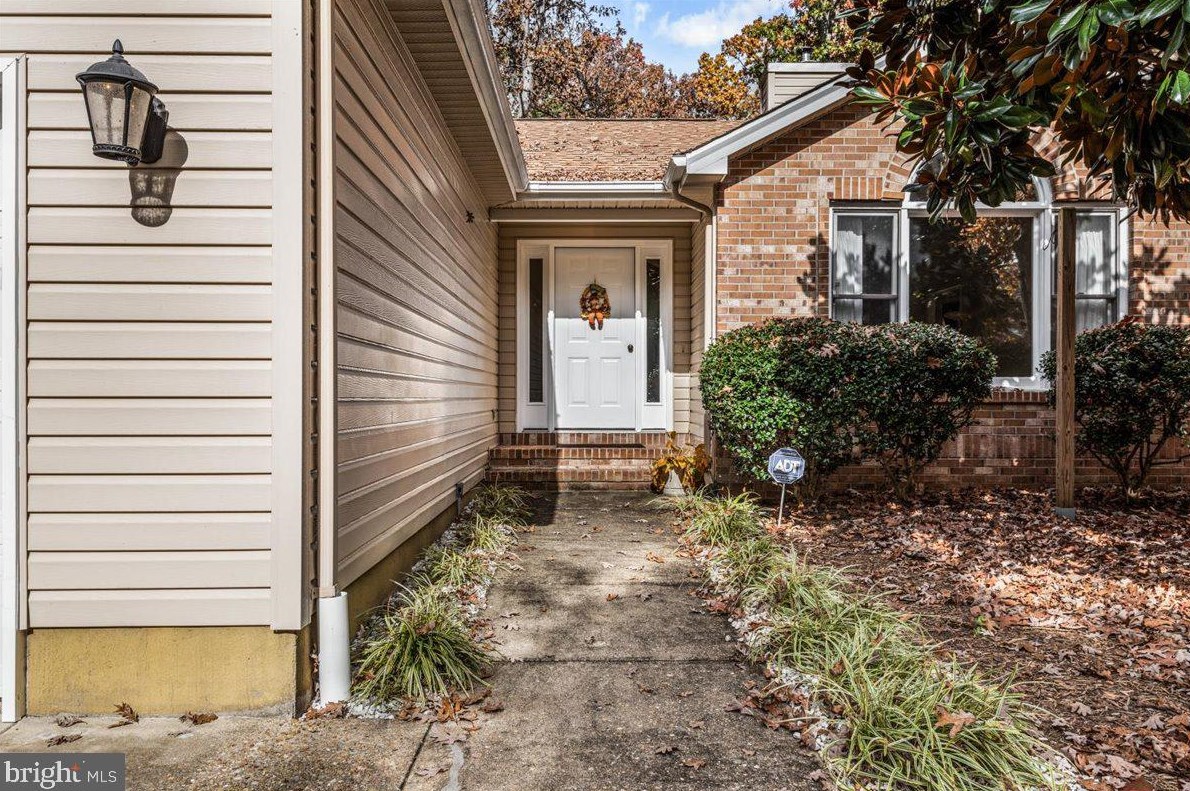 519 Mt Pleasant Dr, Locust Grove, VA 22508