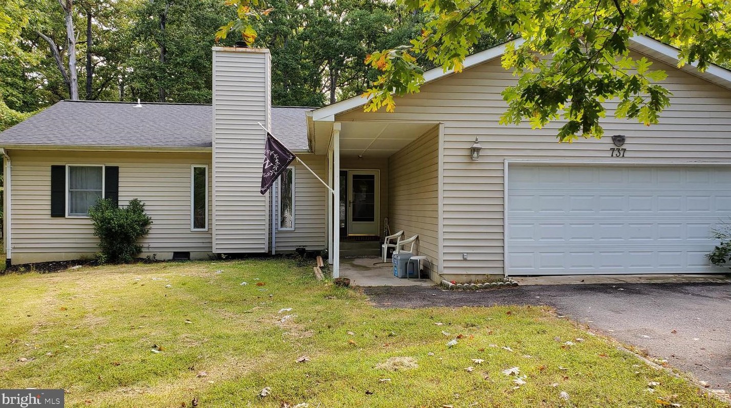 737 Lakeview Pkwy, Locust Grove, VA 22508