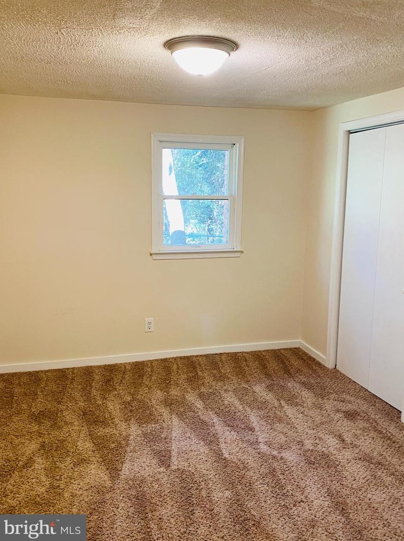 16116 Maple Hill Dr, Gordonsville, VA 22942