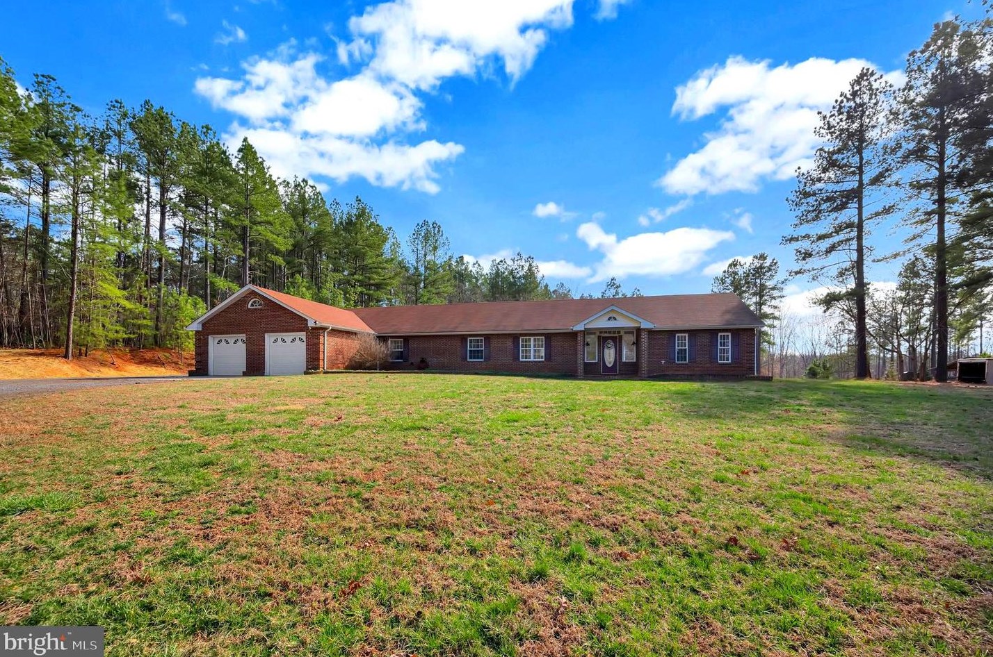 34156 Indiantown Rd, Locust Grove, VA 22508