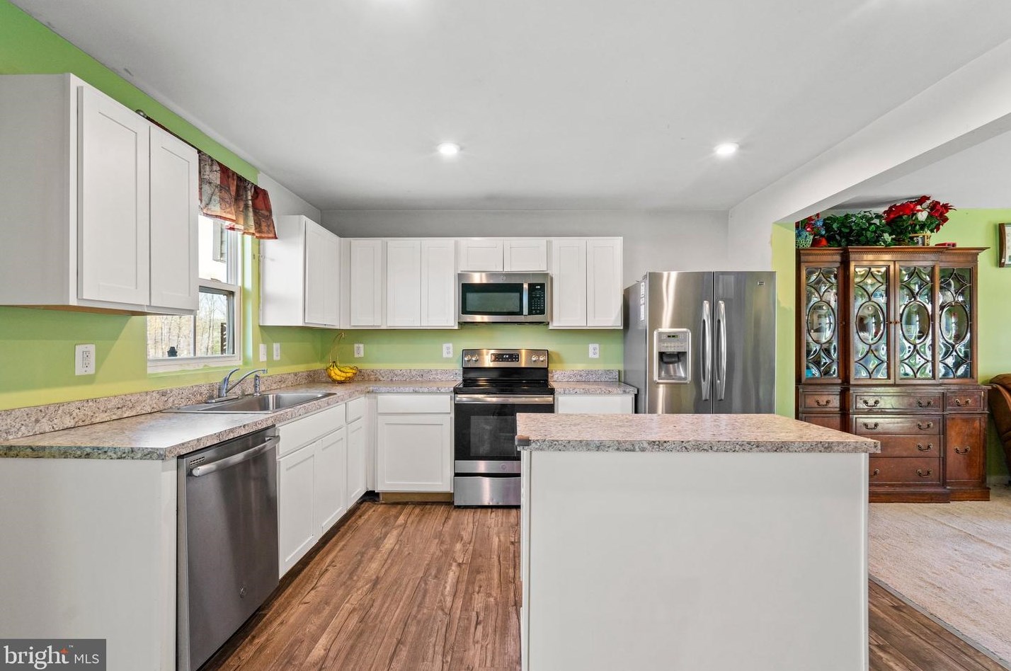35160 Sara Ct, Locust Grove, VA 22508