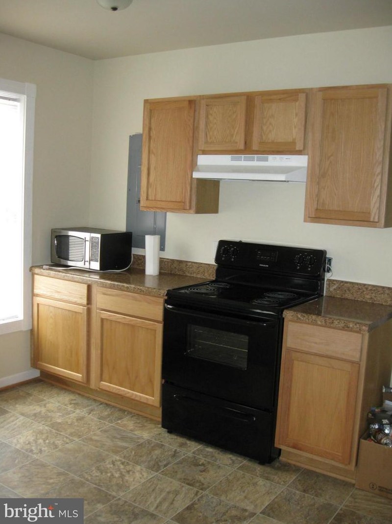100 N Main St, Gordonsville, VA 22942